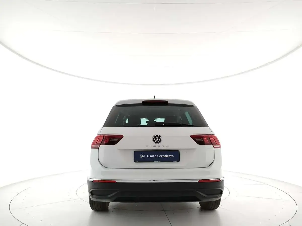 Usata VW Tiguan Life 150 CV (110 kW) 2021 0q pure white SUV