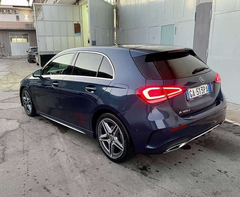 Usata Mercedes A180 Premium 116 CV (85 kW) 2020 Blu Berlina