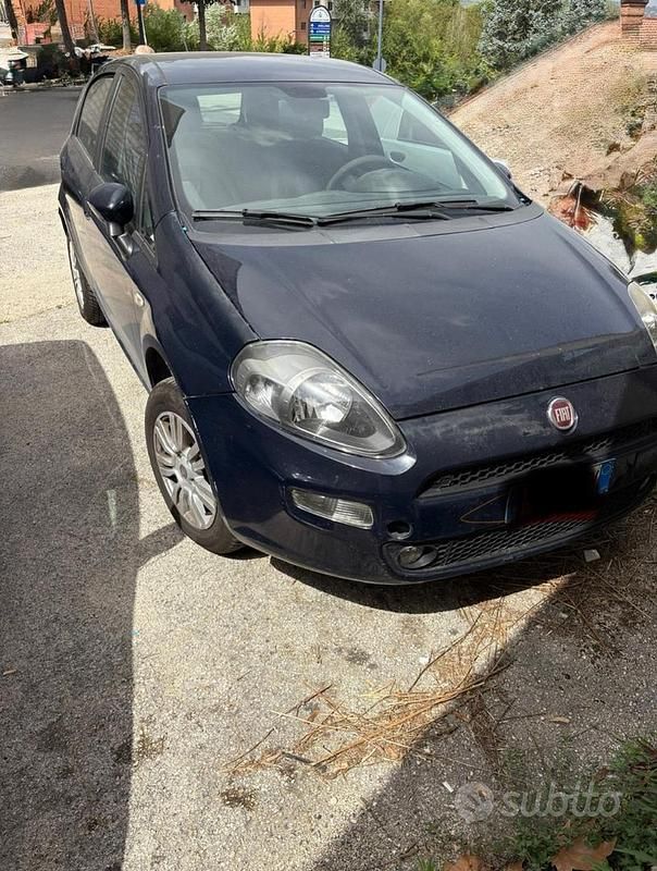 Blu Usata 2013 Fiat Punto Due volumi | 3300 € (Buon prezzo) - Immagine 1/4