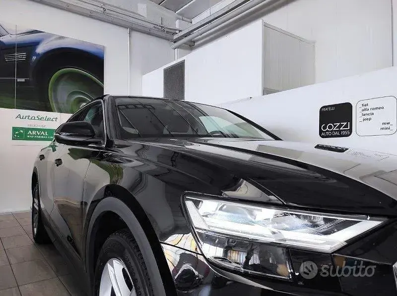 Usata Audi Q8 286 CV (210 kW) 2023 Nero SUV