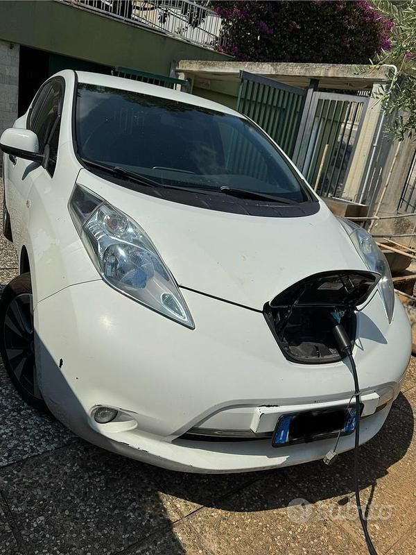 Usata Nissan Leaf 80 kW (109 CV) 2014 Bianco Utilitaria