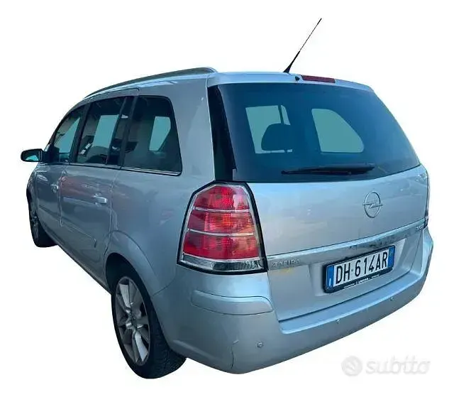 Usata Opel Zafira Cosmo 120 CV (88 kW) 2007 Grigio Monovolume