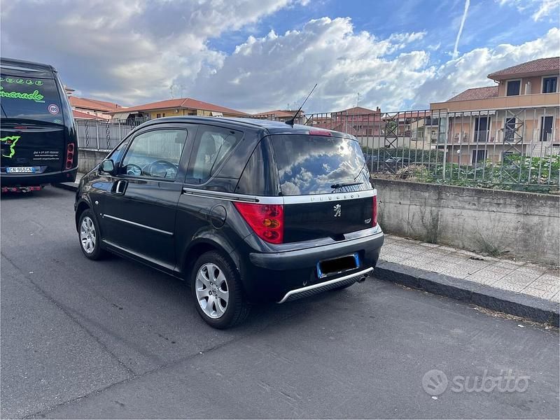 Usata Peugeot 1007 68 CV (50 kW) 2009 Nero Monovolume