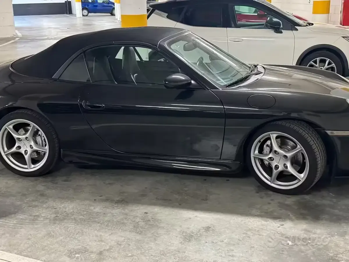 Usata Porsche 996 320 CV (235 kW) 2003 Nero Cabrio