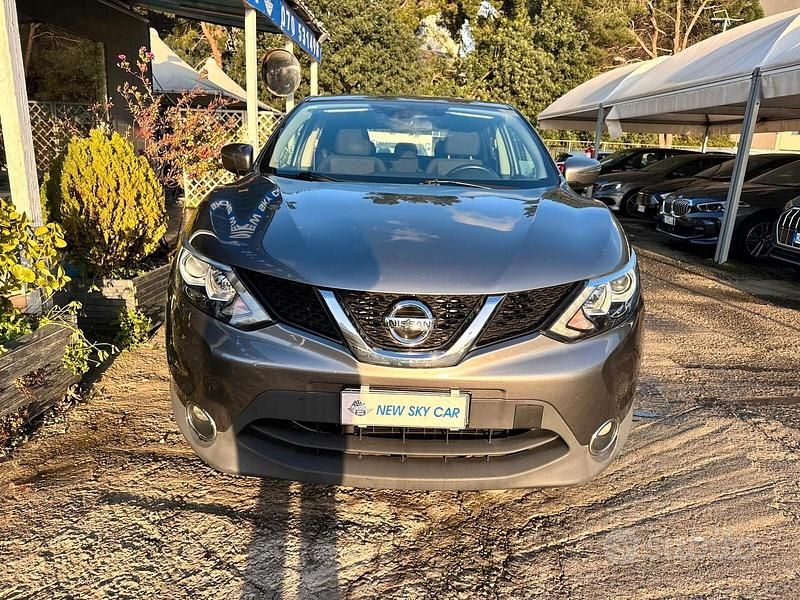 Usata Nissan Qashqai Acenta 131 CV (96 kW) 2014 Grigio SUV