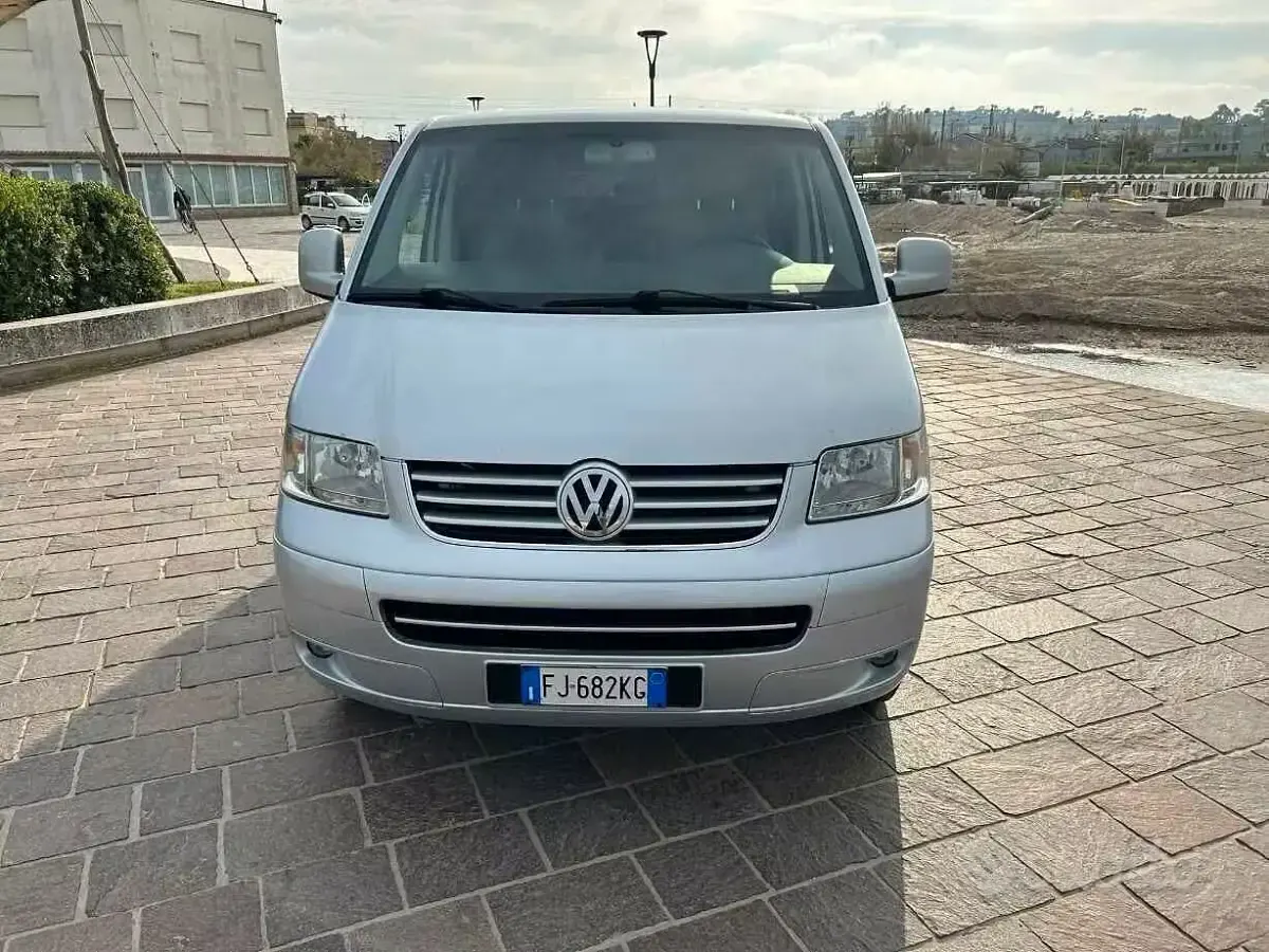 Usata VW T5 131 CV (96 kW) 2008 Grigio Furgone