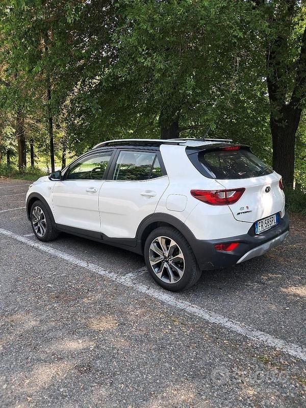 Usata Kia Stonic Style 100 CV (73 kW) 2018 Bianco SUV