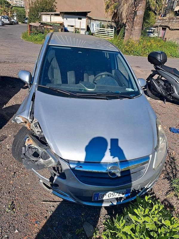 Usata Opel Corsa 75 CV (55 kW) 2008 Utilitaria