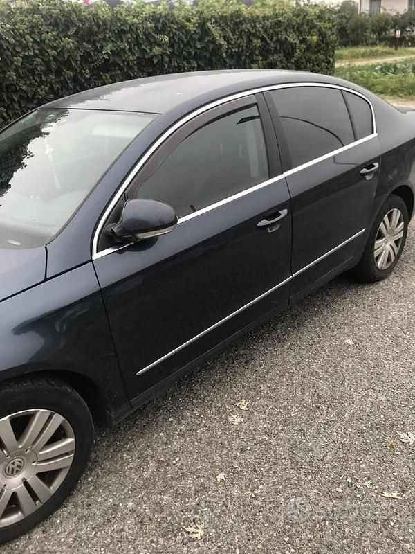 Usata VW Passat 170 CV (125 kW) 2008 Blu Berlina