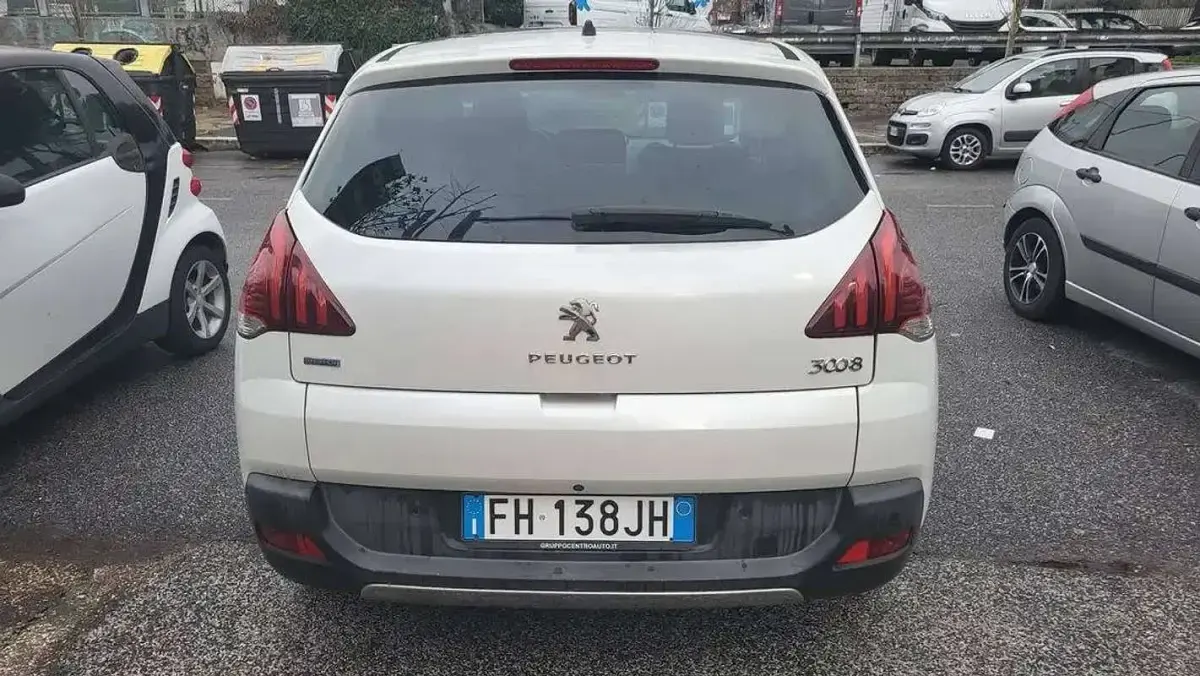 Usata Peugeot 3008 Allure 120 CV (88 kW) 2017 Bianco SUV