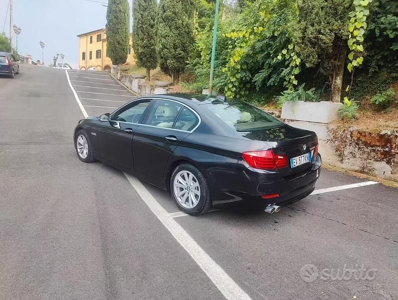 Usata BMW 520 Luxury Line 184 CV (135 kW) 2014 Nero Berlina