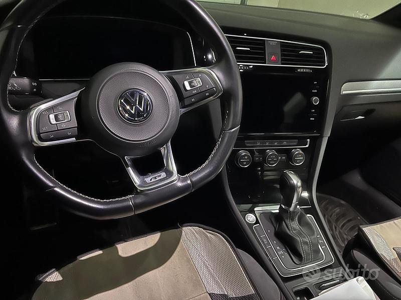 Usata VW Golf VII R-line 110 CV (80 kW) 2019 Bianco