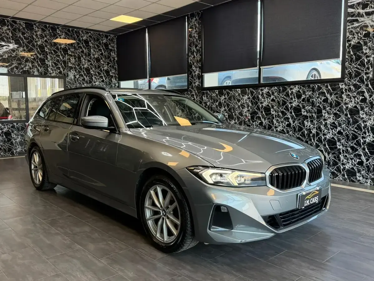 Usata BMW 320e 190 CV (139 kW) 2022 Grigio Station wagon