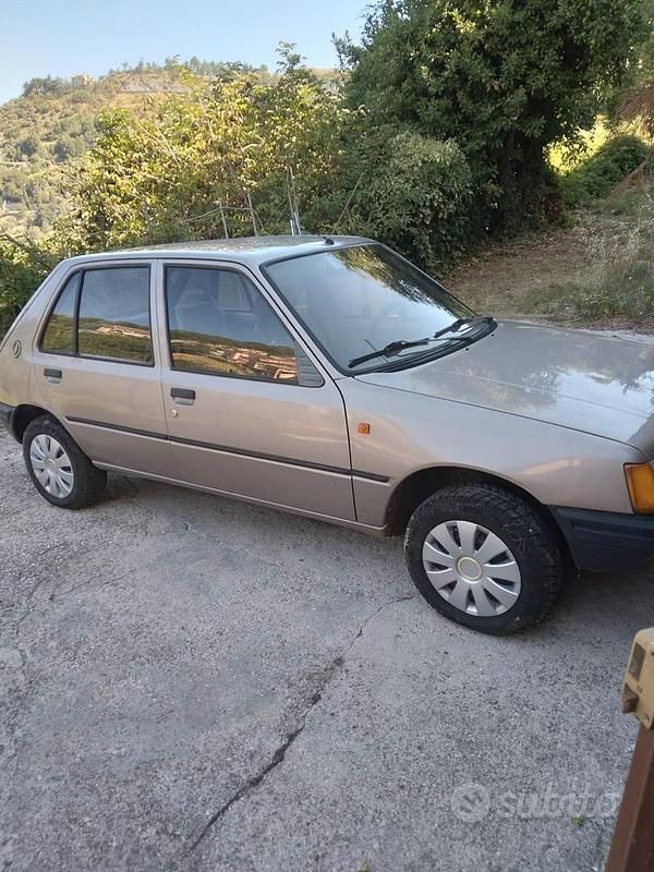 Usata 1989 Peugeot 205 Due volumi | 1700 € - Immagine 1/4