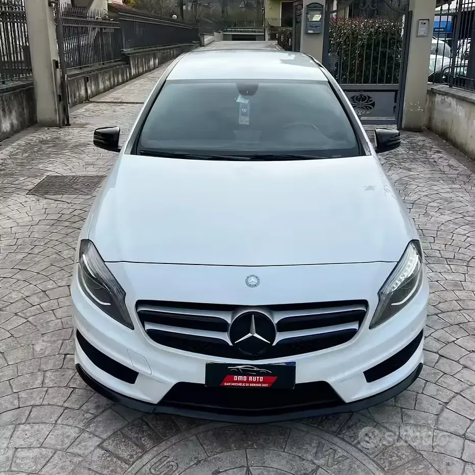 Usata Mercedes A200 AMG 136 CV (100 kW) 2012 Bianco Utilitaria