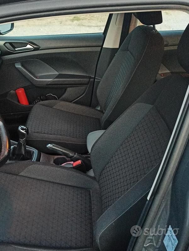 Usata VW T-Cross 116 CV (85 kW) 2020 Grigio SUV
