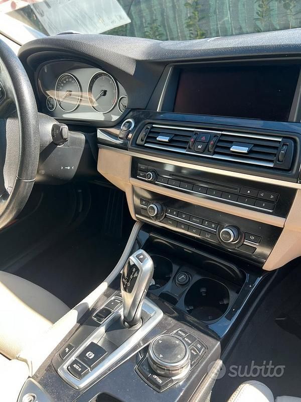 Usata BMW 530 270 CV (198 kW) 2014 Grigio Station wagon