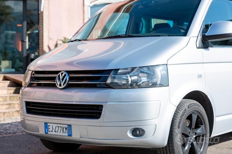 Usata VW Multivan 102 CV (75 kW) 2011 Grigio Monovolume