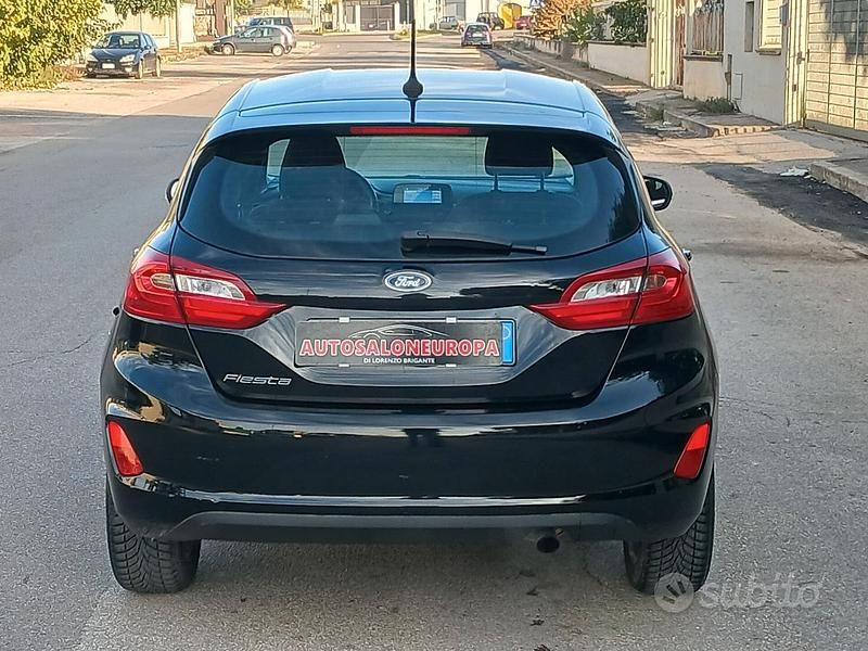 Occasion Ford Fiesta Titanium 85 ch (62 kW) 2018 Noir Citadine