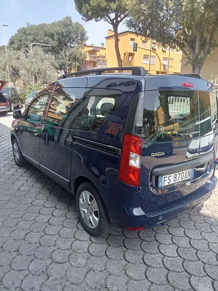 Usata Dacia Dokker Comfort 102 CV (75 kW) 2019 Blu/azzurro Monovolume