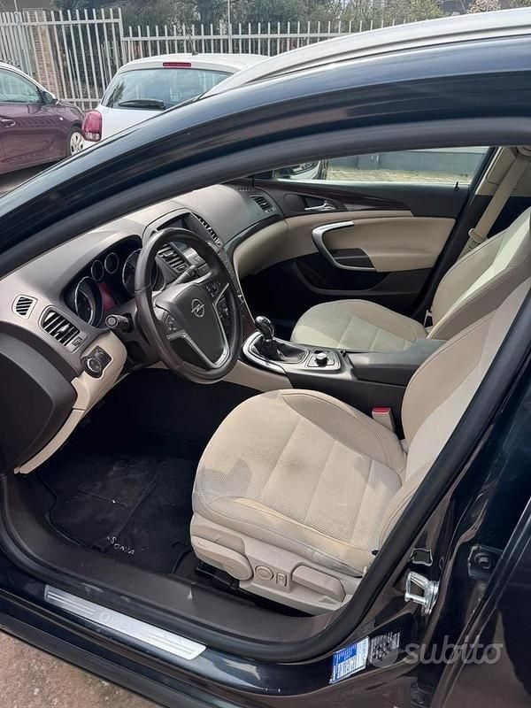 Usata Opel Insignia 160 CV (117 kW) 2011
