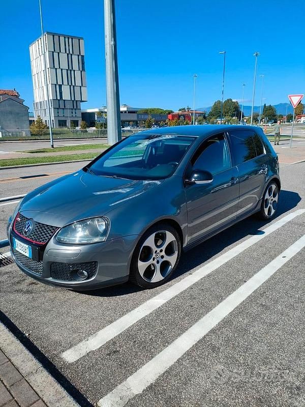 Usata VW Golf V GTI 200 CV (147 kW) 2007 Grigio Berlina