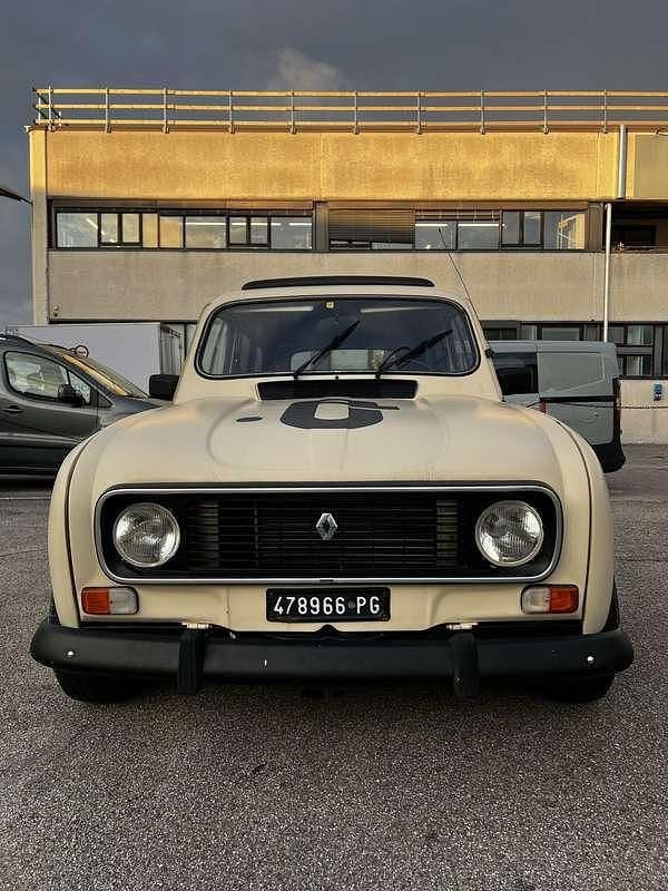 Usata Renault R4 46 CV (33 kW) 1984 Nero Berlina