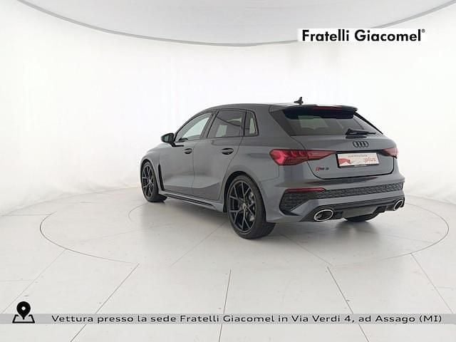 Usata Audi RS3 Sportback Ambiente 400 CV (294 kW) 2023 Grigio daytona perla Utilitaria