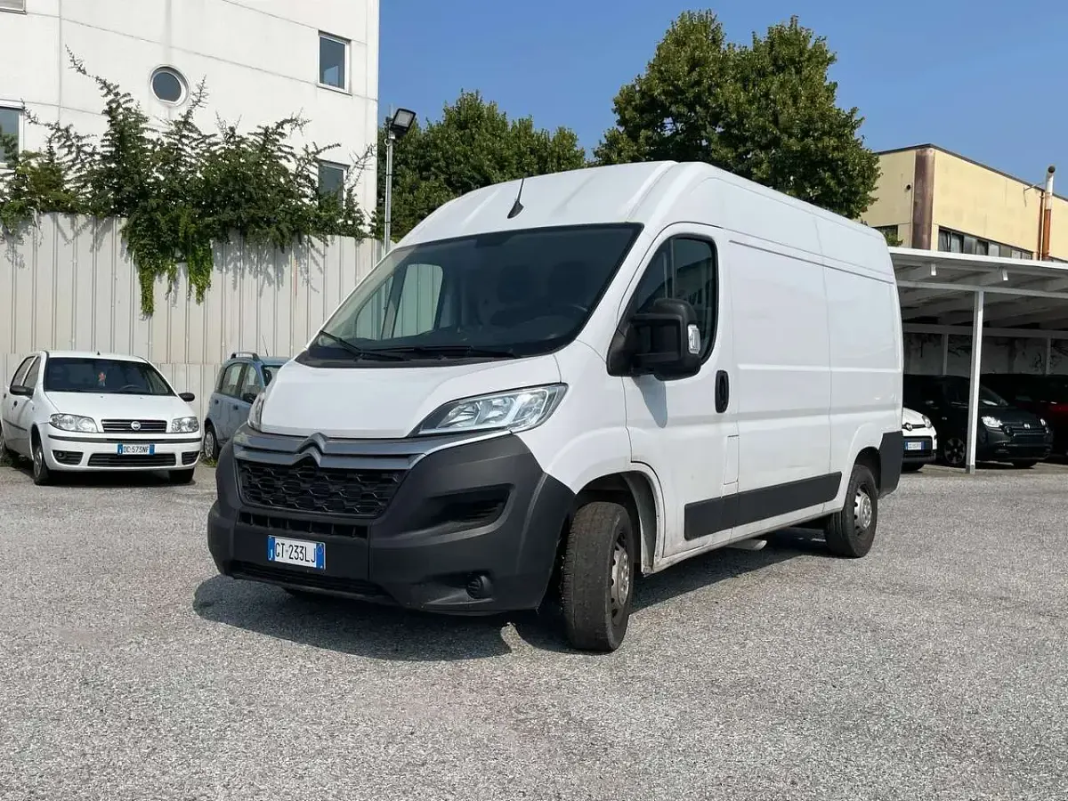 Usata Citroën Jumper 140 CV (102 kW) 2024 Bianco Monovolume