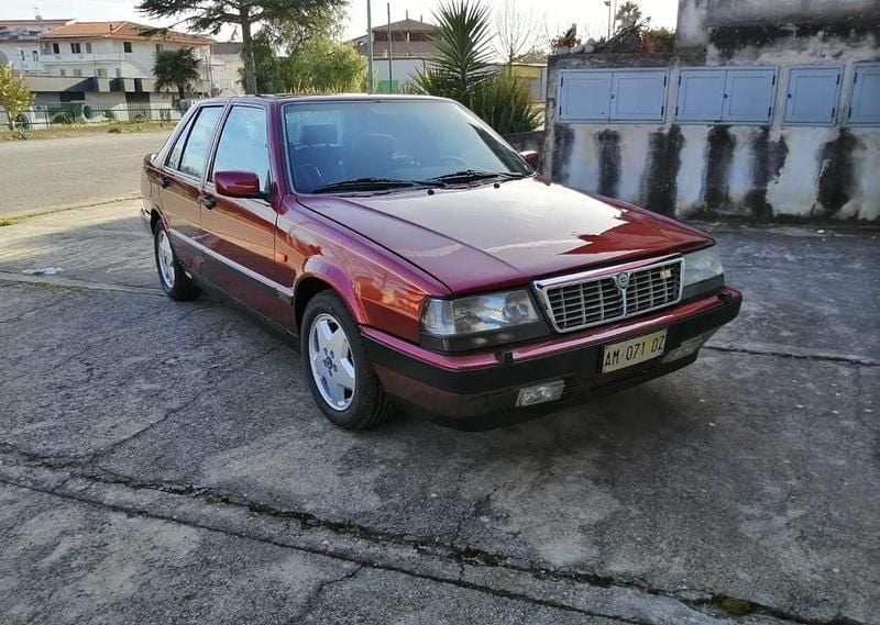 Usata Lancia Thema 215 CV (158 kW) 1986 Rosso Berlina