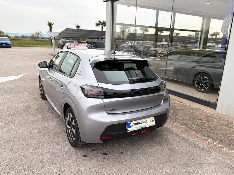 Usata Peugeot 208 Style 101 CV (74 kW) 2025 Grigio Utilitaria