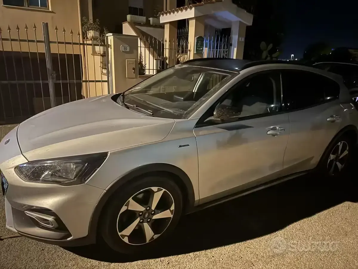 Usata Ford Focus Active 120 CV (88 kW) 2019 Grigio Berlina