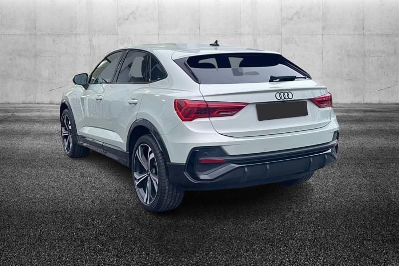 Usata Audi Q3 S-Line 150 CV (110 kW) 2023 Argento metallizzato SUV