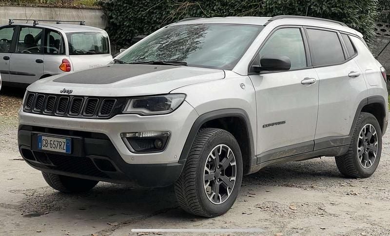 Usata Jeep Compass 179 CV (131 kW) 2020 Argento SUV