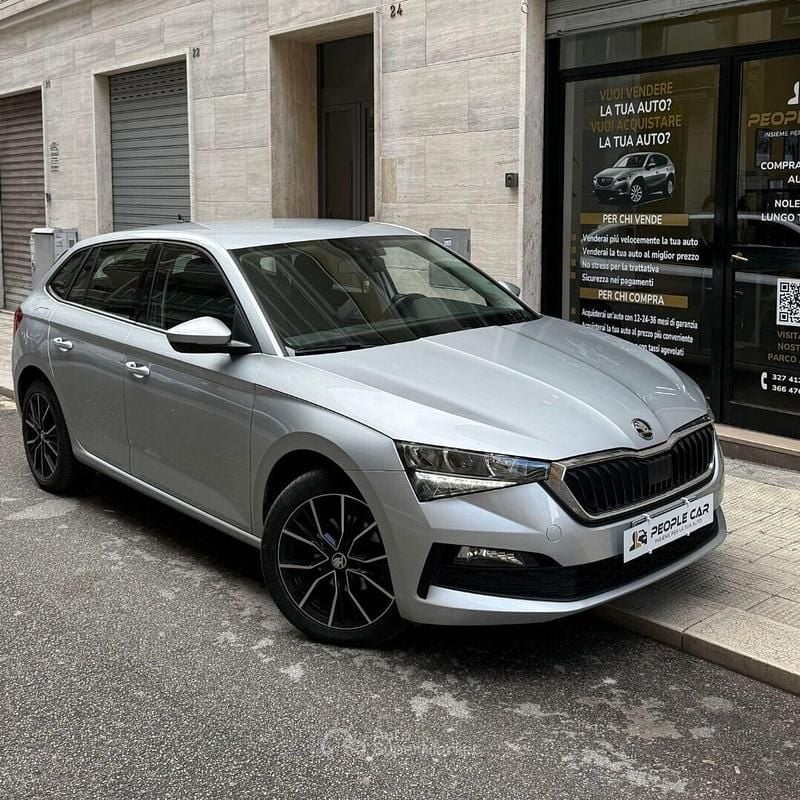 Usata Skoda Scala Ambition 116 CV (85 kW) 2020 Grigio Utilitaria