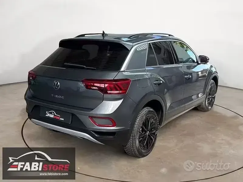 Usata VW T-Roc Style 150 CV (110 kW) 2024 Grigio SUV
