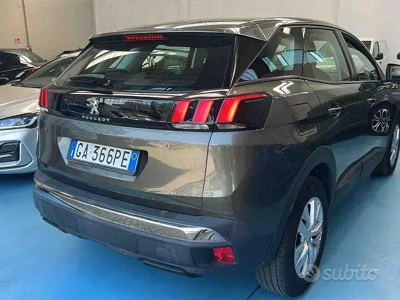Usata Peugeot 3008 Business-Line 131 CV (96 kW) 2020 Grigio SUV