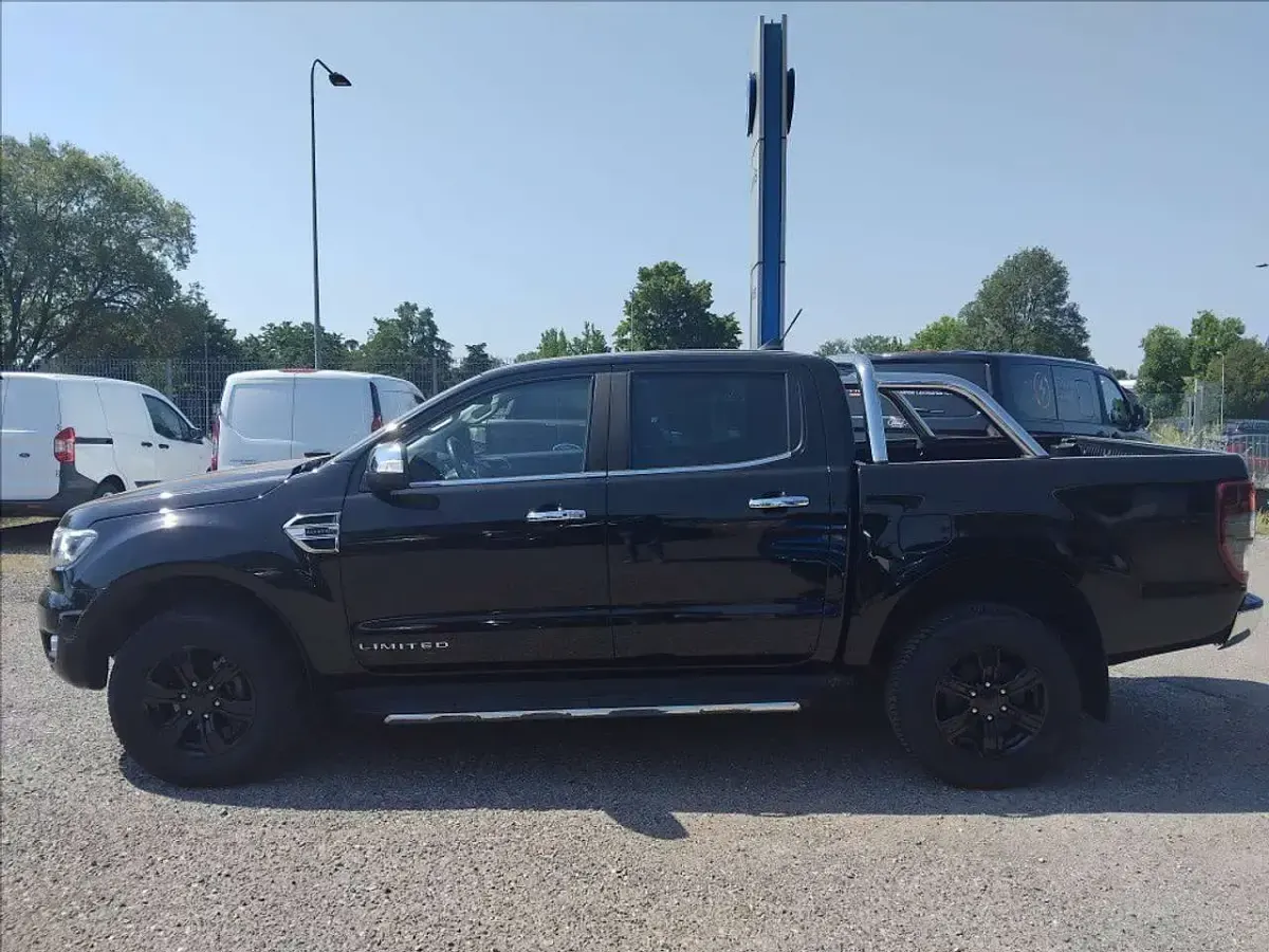 Usata Ford Ranger Limited 170 CV (125 kW) 2021 Nero metallizzato Pick-up