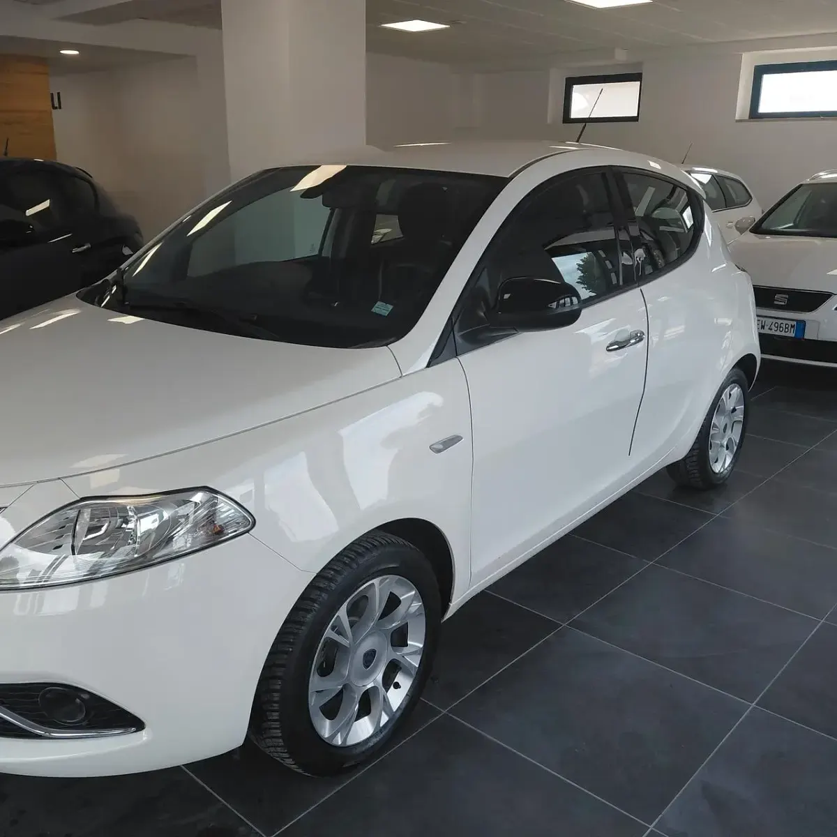 Usata Lancia Ypsilon 69 CV (50 kW) 2016 Bianco Utilitaria