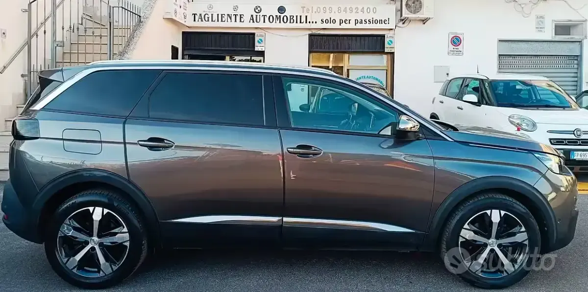 Usata Peugeot 5008 Allure 131 CV (96 kW) 2019 Grigio SUV
