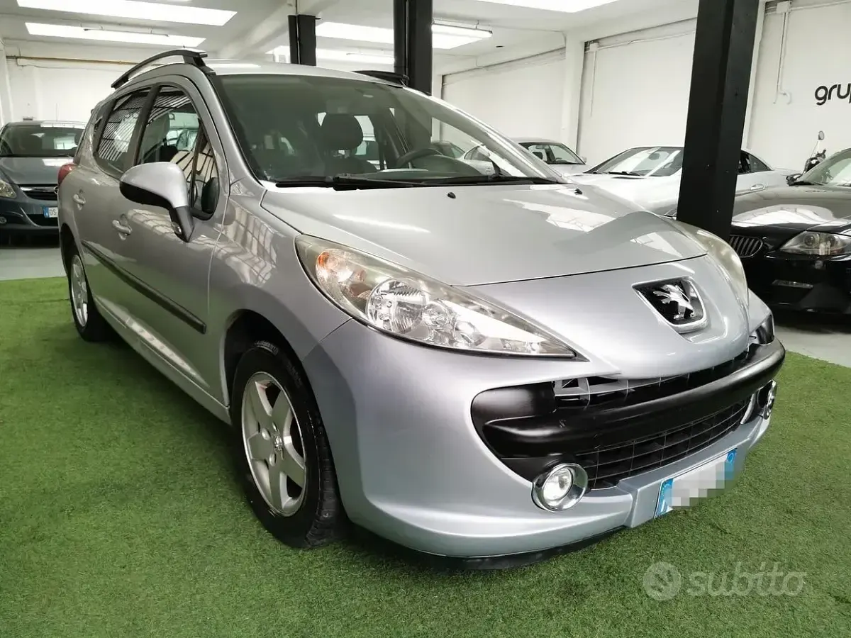 Usata Peugeot 207 73 CV (53 kW) 2009 Grigio Station wagon
