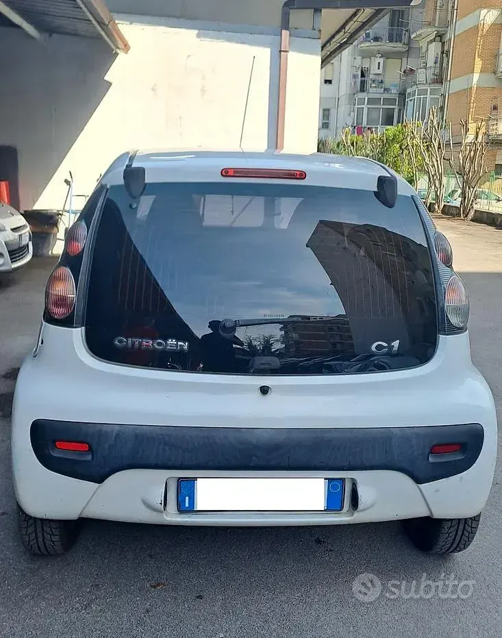 Usata Citroën C1 68 CV (50 kW) 2011 Bianco Utilitaria