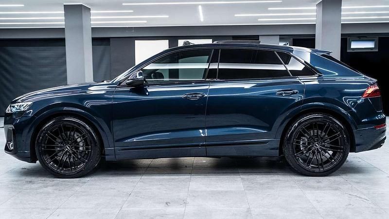 Usata Audi Q8 S-Line 286 CV (210 kW) 2025 Blu ascari metall perlato SUV