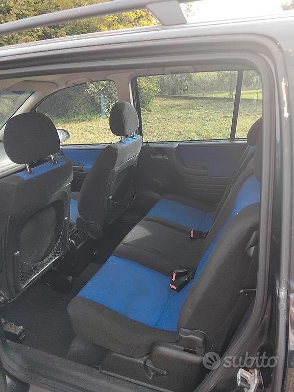 Usata Opel Zafira 116 CV (85 kW) 1999 Nero Monovolume