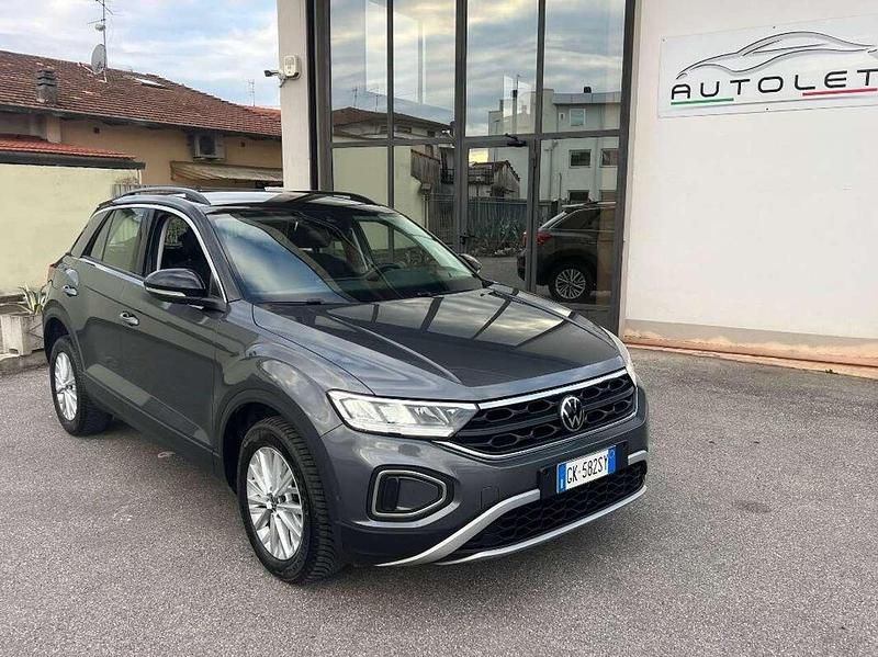 Usata VW T-Roc Life 116 CV (85 kW) 2022 Grigio SUV