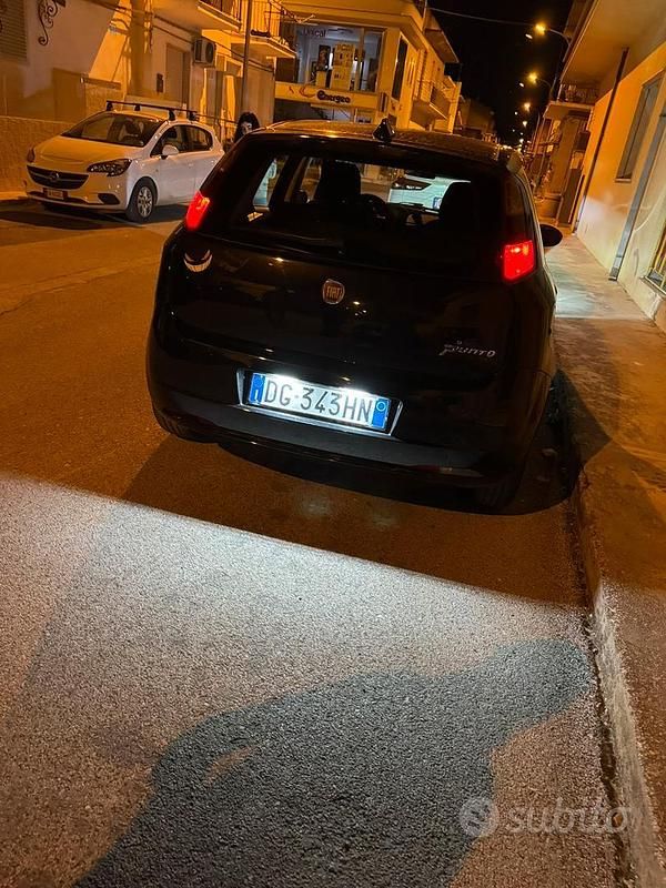 Usata Fiat Grande Punto 75 CV (55 kW) 2007 Nero Utilitaria