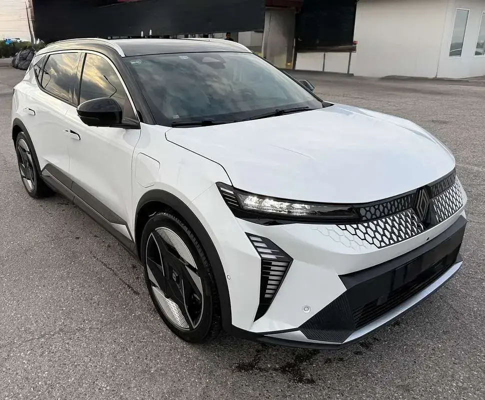 Usata Renault Scenic E-Tech Iconic 55 kW (75 CV) 2024 Bianco SUV
