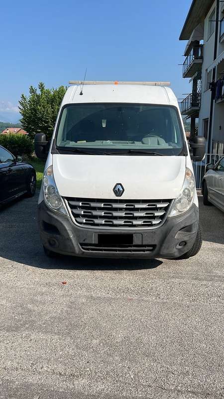 Bianco Usata 2012 Renault Master Furgone | 7000 € (Buon prezzo) - Immagine 1/4