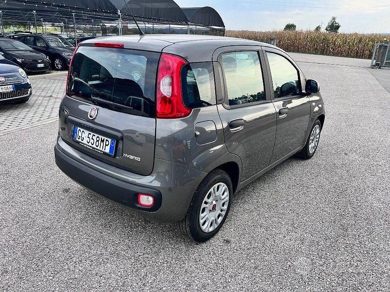 Usata Fiat Panda S 70 CV (51 kW) 2021 Grigio scuro Utilitaria