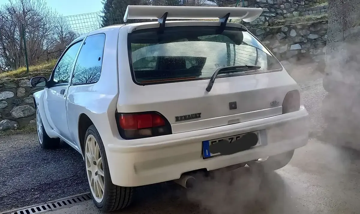 Usata Renault Clio 135 CV (99 kW) 1995 Utilitaria